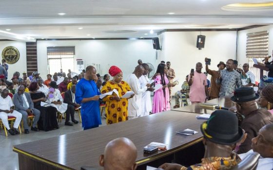OBIO/AKPOR LG CHAIRMAN SWEARS IN COUNCIL SECRETARY, CHIEF OF STAFF, SUPERVISORS, ADVISERS, OTHERS •••As Gift Worlu Charges Appointees to Fold Their Sleeves and Bring Forward Ideas to Uplift the People