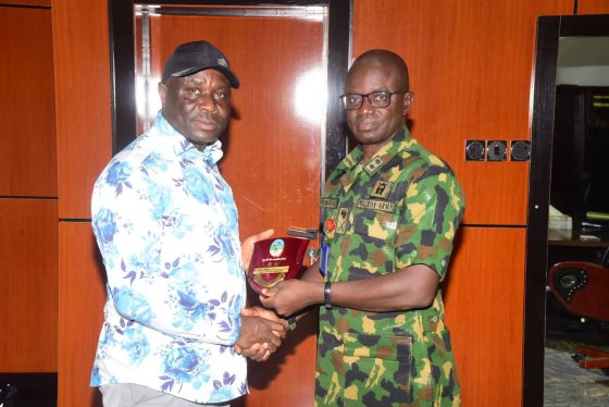 CHAIRMAN OBIO/AKPOR LGA DR.GIFT WORLU VISITS GOC 6 DIVISION NIGERIAN ARMY.