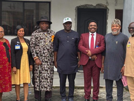OBIO/AKPOR COUNCIL CHAIRMAN RECEIVES UNIPORT GOVERNING COUNCIL COMMITTEE ON BUSINESS CONCERNS